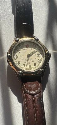 Wenger S.A.K. Reloj Mujer Design Swiss Army Foto 1 de 4