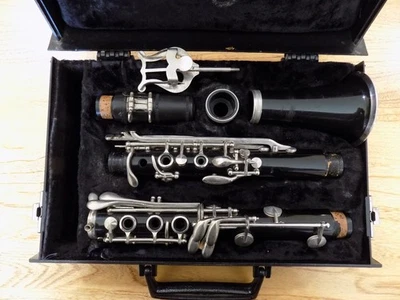 Vintage Vito Clarinet U.S.A. w/ hard case Vito mouth piece - Image 1 of 4