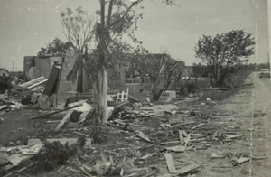 House Destroyed By Tornado B&W Photograph 3.5 x 5 - Picture 1 of 3