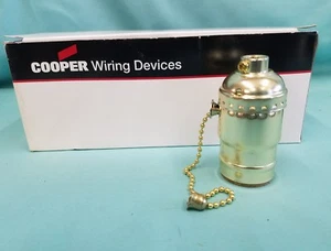 1 Cooper Wiring 980ABD BRASS  Pull Chain LAMPHOLDER  Socket Medium Base  NEW - Picture 1 of 7