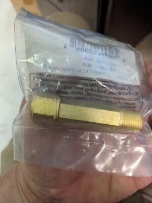 WESTERN 15-3CV Pezón Regulador, 3.000 psig, 1/4 pulgada NPT, VÁLVULA DE RETENCIÓN INSTALADA Foto 1 de 4