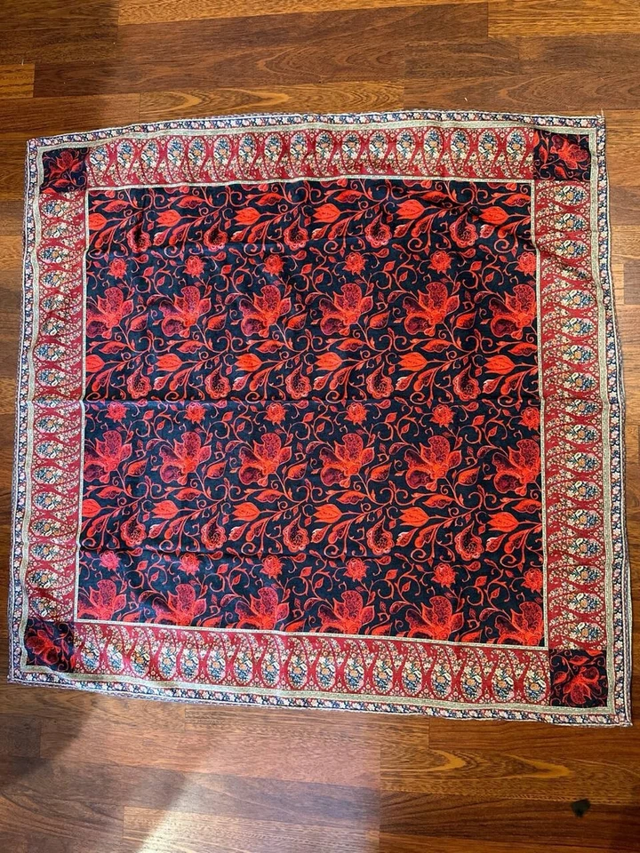 Floral Print Square Tablecloth 40" x 40" - Image 1 of 4