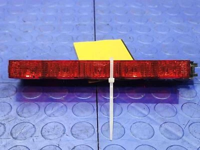 Conjunto de luces de freno montadas altas Ford Fiesta 2011-2019 sedán OEM BE8Z13A613B Foto 1 de 4