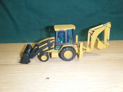 Retroexcavadora Cat 428C - NZG Foto 1 de 4