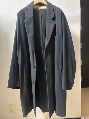 ABRIGO VISVIM GRIS OSCURO USADO BUENO Foto 1 de 4