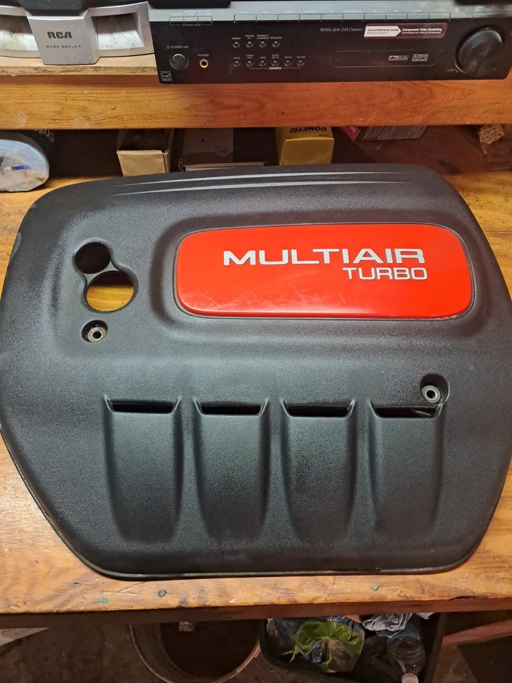 Dodge Dart 2013 a 2016 1,4 L cubierta del motor protector OEM Q0536 DG Foto 1 de 1