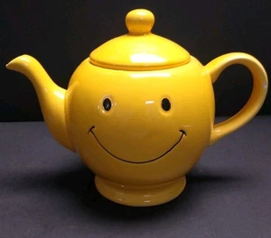 Smiley Face Yellow Ceramic Teapot - Picture 1 of 10