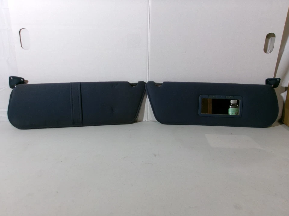 Conjunto de para-sol 1987-1996 Ford F-150 F-250 F-350 Bronco par de pano azul - Imagem 1 de 4