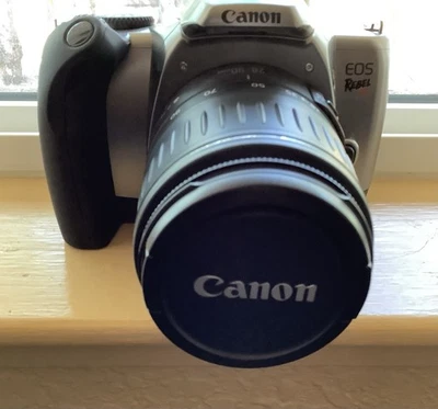 Canon EOS Rebel K2 35mm Film Auto Focus SLR Camera with 28-90mm Zoom Lens - Image 1 of 4