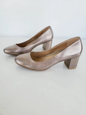 Sapatos femininos aerossóis EYE CANDY couro dourado sapatos slip on tamanho 11 M saltos - Imagem 1 de 4