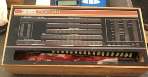 Digital Equipment Corporation PDP-8/1 Portable Computer ( T2 ) - Afbeelding 1 van 12