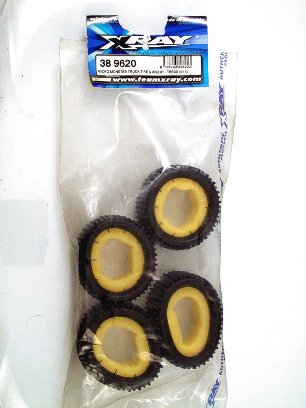 Xray Micro Monster Truck Tire & Insert - Thrax 389620 modellismo — 第 1/1 张图片