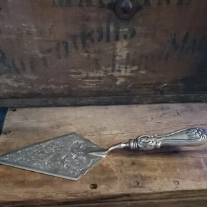 VINTAGE SILVER PLATED ORNATE PIE/CAKE SERVER MADE IN ITALY - Picture 1 of 10