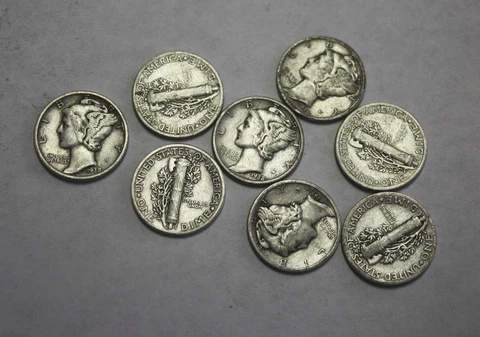 1938-p Mercury Head Dime.Average Grade of Coin You Will Receive is Photographed Cover