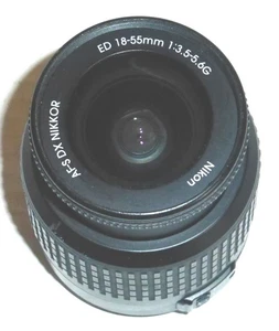 Nikon DX AF-S Nikkor 18-55mm f/3.5-5.6G DX SWM ED Lens BROKEN PLEASE READ - Picture 1 of 11