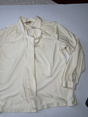 Blusa clásica con lazo en el coño marfil Koret California años 70 de colección QIANA corbata abotonada grande Foto 1 de 4