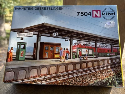 KIBRI N Gauge 7504 Island Platform & Furniture - Vintage New Kit - Image 1 of 4