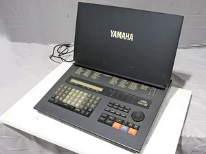 Yamaha QX3 Digital High Grade Sequencer Recorder good condition - Picture 1 of 3