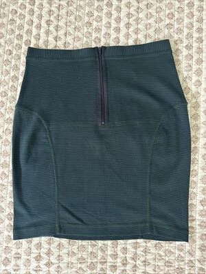 Mini-saia Open Ceremony listra azul marinho tamanho médio - Imagem 1 de 3