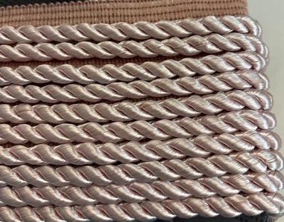 Cordón de tubería de labios retorcidos tapicería/artesanía rosa brillante 16 y 1/3 yardas nuevo Foto 1 de 4