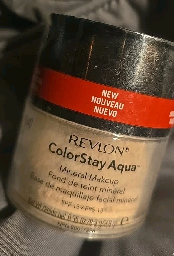 Revlon Colorstay Aqua Mineral Makeup .35oz Sealed - 040 Light Medium Rare HTF - Image 1 of 3