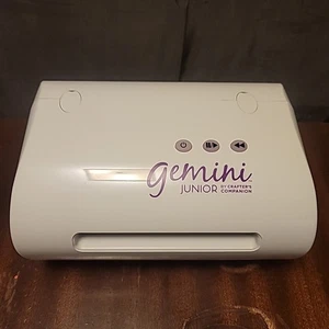 Crafters Companion Gemini Junior Die Cut & Emboss Machine - Picture 1 of 9