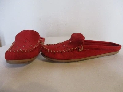Minnetonka Suede Mule Driving Moc Loafers Cut Out Design in Carmine Red Size 11 - Image 1 of 4
