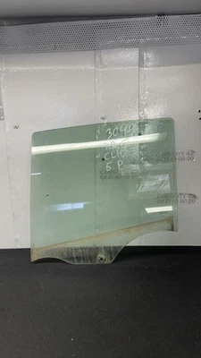 Vetro posteriore sinistro RENAULT CLIO 3 PHASE 1 - Immagine 1 di 4