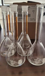 Kimble® 28013-100 KIMAX® 100mL Class A Volumetric Flask with Vertical Red Stripe - Picture 1 of 1