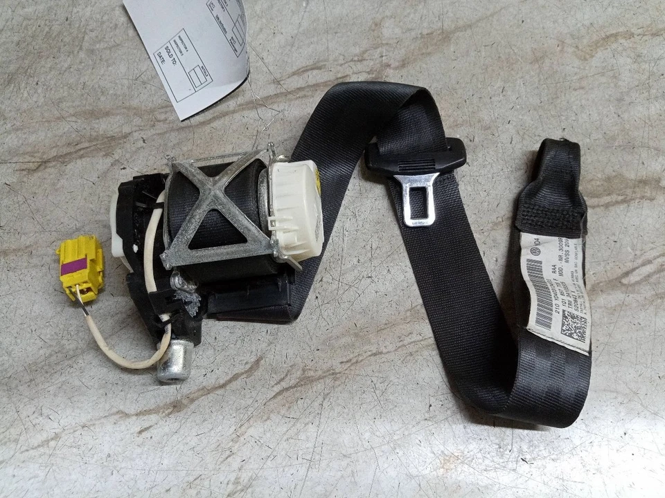Used Front Right Seat Belt Front fits: 2011 Volkswagen Eos bucket seat passenger - Image 1 of 4