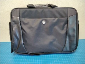 HP Essential Black 15.6" Laptop Carrying Case- H2W17AA#ABA - Picture 1 of 5