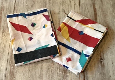 2 Fundas de Almohada Estándar A Rayas Memphis Color Primario Geométrico De Colección EE. UU. Pacífico Foto 1 de 4