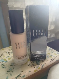 BOBBI BROWN Skin Long-Wear Weightless Foundation SPF15, 00 Alabaster 1 oz - Picture 1 of 2