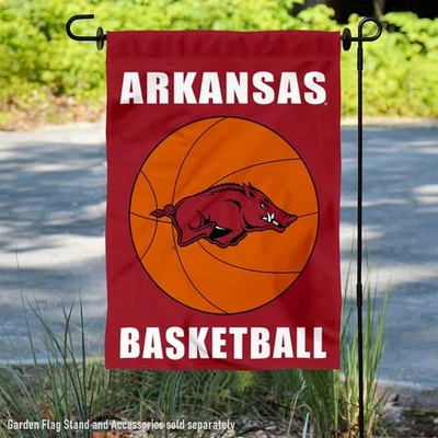 Bandeira e bandeira de jardim de basquete Arkansas Razorbacks - Imagem 1 de 4