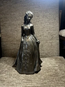 SHAKESPEARE'S ROSALIND FIGURINE LIMITED EDITION PAST TIMES  - Picture 1 of 3