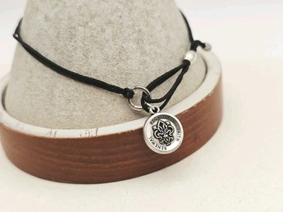 Pulsera Alex & Ani Kindred Cord Love Token Fleur-de-Lis ⚜️✨️💖 Charm  Foto 1 de 4