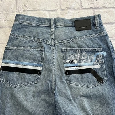 Pantalones cortos de mezclilla Ecko Unltd para hombre 30 flechas bordadas azules calce holgado Foto 1 de 4