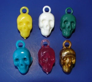 Skull Neck Charms Lot of 6 Different color Vintage 1960s Gumball Machine Prizes - Picture 1 of 12