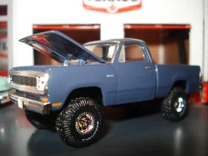 1974 DODGE D-200 SQUARE BODY TRUCK CUSTOM EDITION 1/64 4X4 M2 PICKUP - Picture 1 of 4