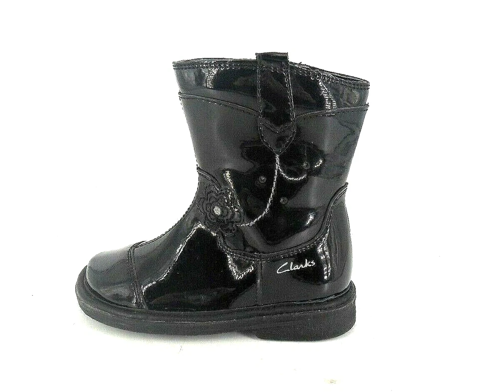 Clarks Gypsy Joy Negro Patente Primera Botas Reino Unido 5.5 UE 22 F Ajuste PVP £24 CHJ08 BB 04 Foto 1 de 4