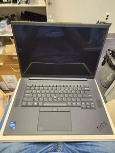 Lenovo P1 Gen 6 I9-13900H, 32G Ram, 16" TouchOLED 3840 x 2400 NVIDIA RTX 2000 8G - Picture 1 of 5