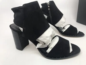 Pelle Moda Grey Sandal Size 8.5M Black Suede Mesh - Picture 1 of 7