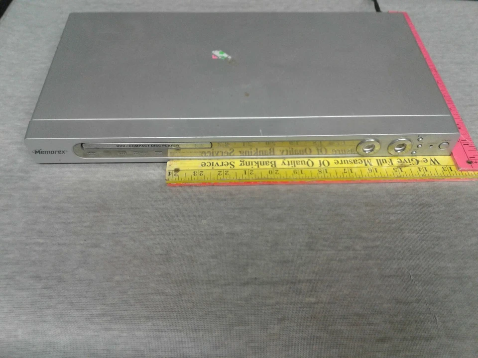 Memorex- Reproductor de CD DVR Modelo MVD 2042 Sin Control Remoto SOLO para piezas Foto 1 de 3