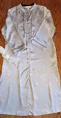 Camisón Oscar de la Renta Talla L Color Gris Usado Foto 1 de 4