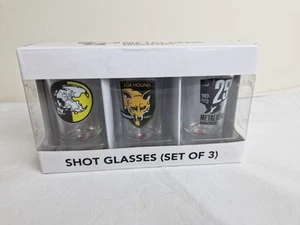 Gafas de 3 disparos Metal Gear Solid 25 aniversario nuevas en caja. - Imagen 1 de 9