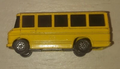 MACCHININA SCUOLABUS SCHOOLBUS CORGI JUNIORS MERCEDES-BENZ BUS GIALLO - Immagine 1 di 4
