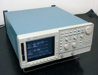 Tektronix AWG420/01/03/05 200MHz 16bit 2ch arbitrary waveform generator Used - Image 1 of 4