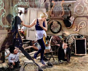 OLGA BACLANOVA in FREAKS (#4) | HALLOWEEN MONSTER COLOR PHOTO CHIP SPRINGER - Picture 1 of 1