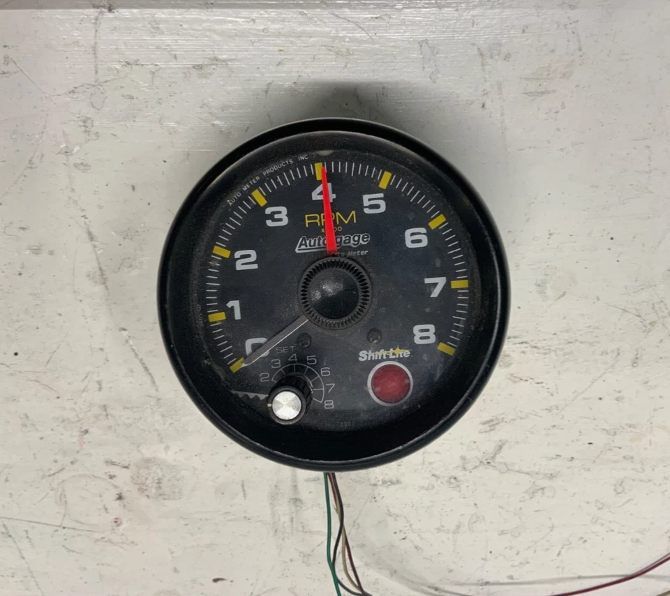 AUTO GAGE RPM TACHOMETER 8K GAUGE WITH SHIFTER WARNIG LIGHT VINTAGES - Image 1 of 4