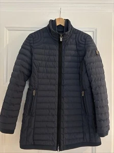 Shaped Fit Steppjacke mit Stehkragen Modell „Helium Short“ , Marine, M - Bild 1 von 9